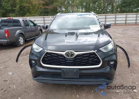 2022 Toyota Highlander Xle z USA, uszkodzony, nr VIN 5TDGZRBH3NS231815